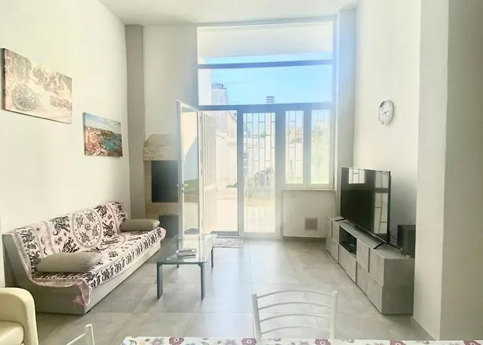 House Malu דירה טוליה