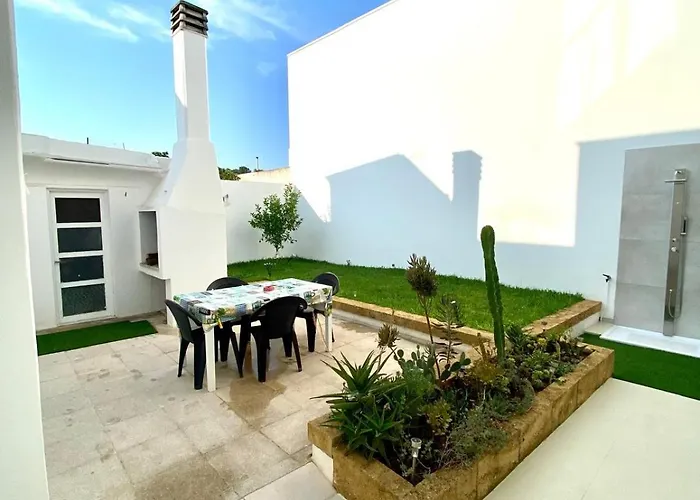 House Malu Апартаменты Тулье